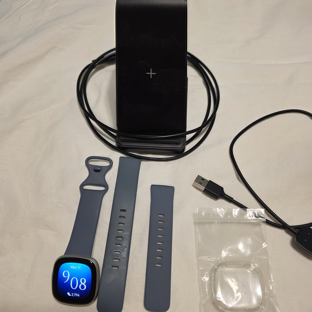Fitbit Versa 4 with Accessories and Charger